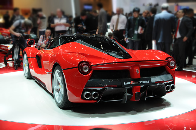 La Ferrari Hybrid Supercar